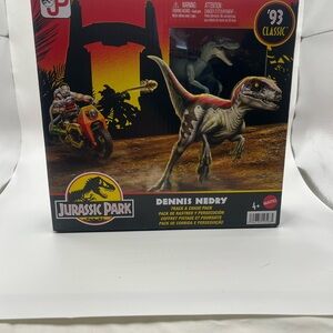 Mattel Jurassic Park Dennis Nedry Track & Chase Pack - Gray and Red Velociraptor